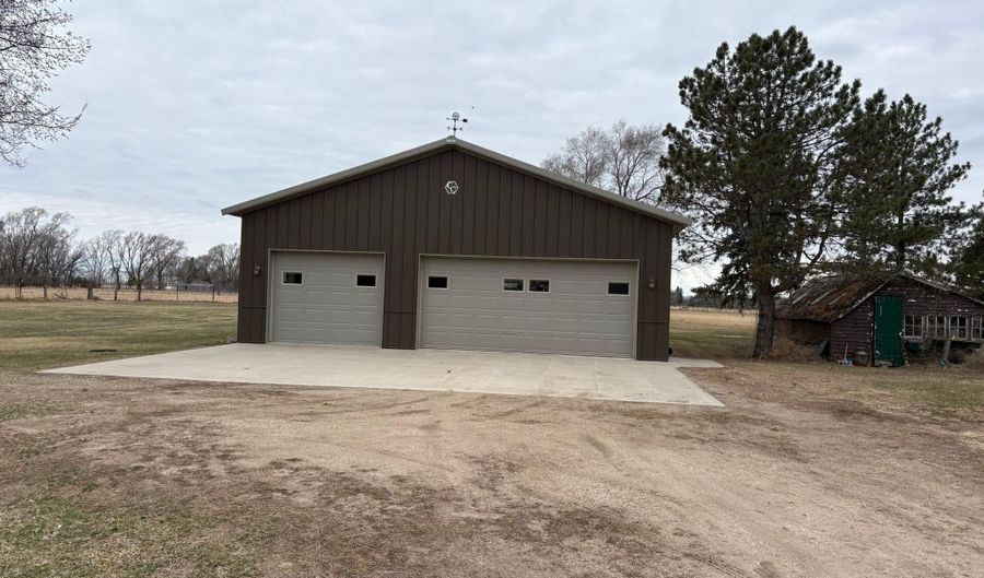 237 S Paul St, Appleton, MN 56208 - 3 Beds, 2 Bath