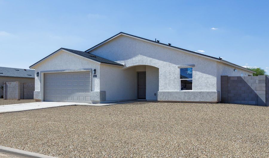 9216 W SWANSEA Dr, Arizona City, AZ 85123 - 3 Beds, 2 Bath