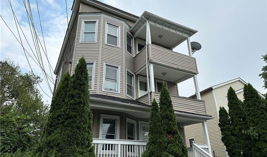 227 Orland St, Bridgeport, CT 06605 - 2 Beds, 1 Bath