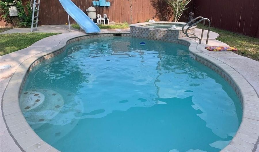 1405 S Brier St, Alton, TX 78573 - 3 Beds, 3 Bath