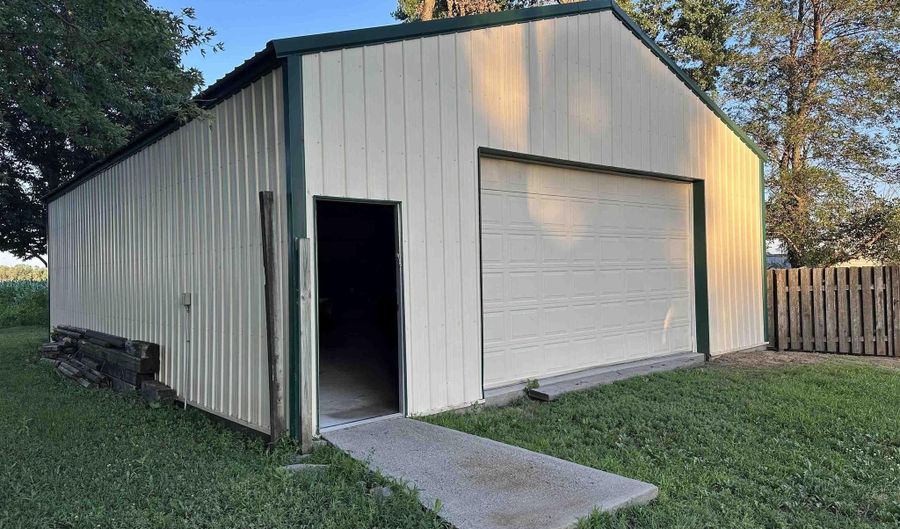 224 Sherman St, Beemer, NE 68716 - 2 Beds, 1 Bath