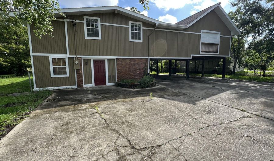 2139 Hollywood Dr, Bay St. Louis, MS 39520 - 3 Beds, 2 Bath