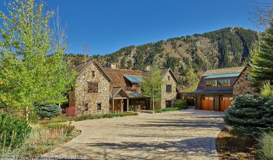 864 Moore Dr, Aspen, CO 81611 - 7 Beds, 10 Bath