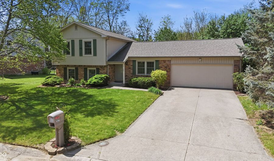 8768 Meadowridge Ln, Indianapolis, IN 46217 - 4 Beds, 2 Bath