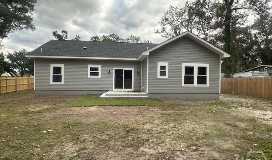 6032 CREEK Rd, Beaufort, SC 29906 - 3 Beds, 2 Bath