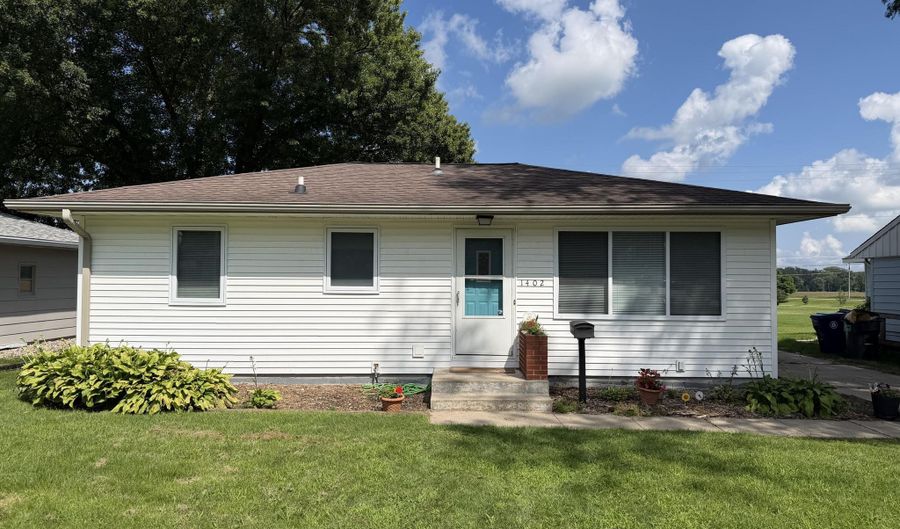 1402 Meadowlane Ave, Ames, IA 50010 - 3 Beds, 1 Bath