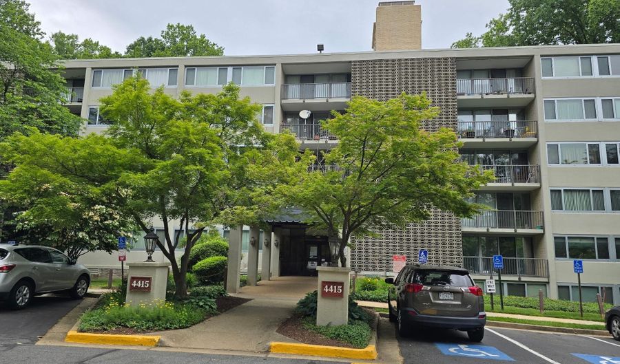 4415 BRIARWOOD Ct N 11, Annandale, VA 22003 - 3 Beds, 2 Bath