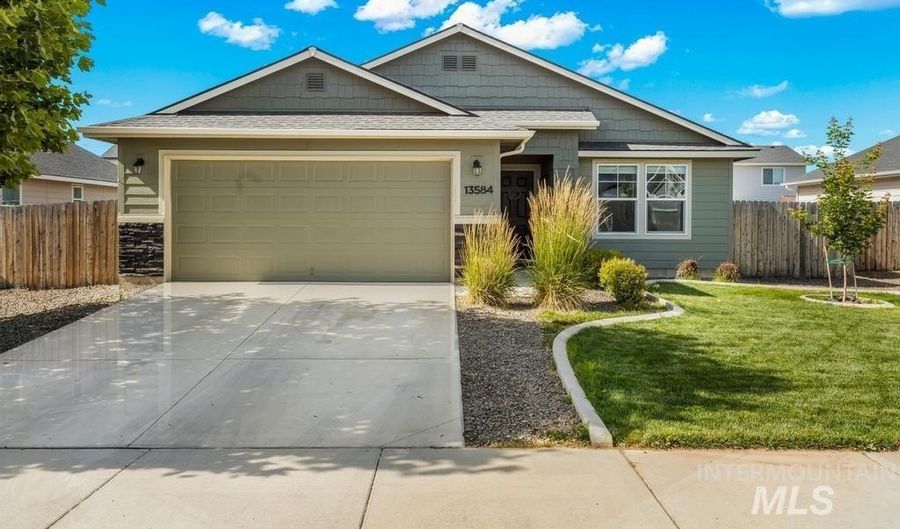 13584 Leppert St, Caldwell, ID 83607 - 3 Beds, 2 Bath