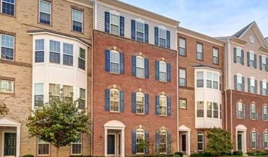 22352 CONCORD Sta, Ashburn, VA 20148 - 3 Beds, 3 Bath