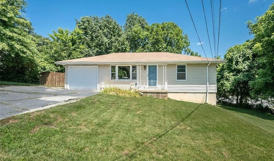 2390 Glenn Dr, Arnold, MO 63010 - 2 Beds, 2 Bath