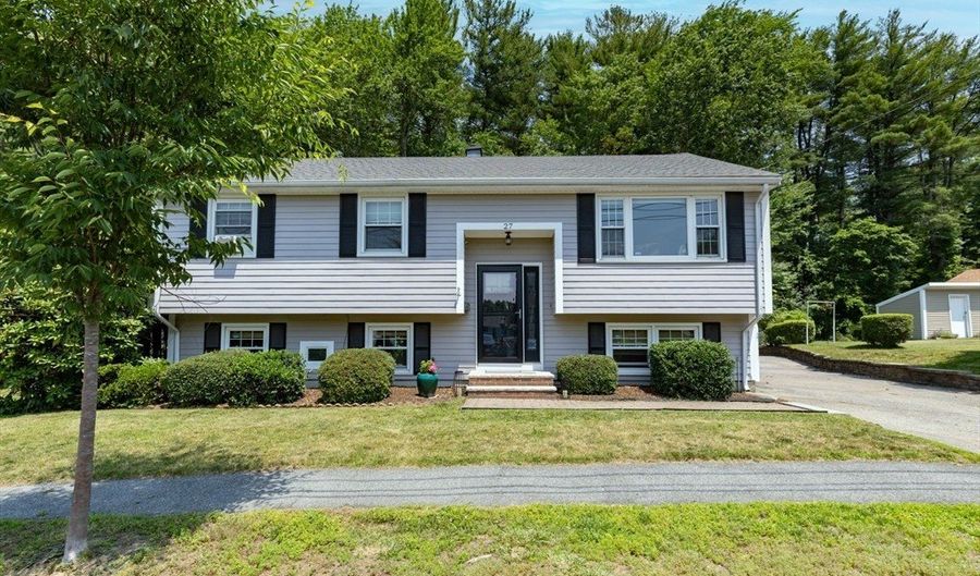 27 Hayes Ave, Beverly, MA 01915 - 3 Beds, 2 Bath