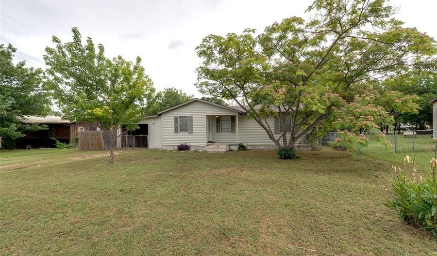 120 James St, Aledo, TX 76008 - 3 Beds, 2 Bath