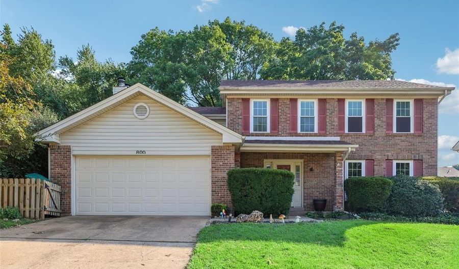 800 Eaglebrooke Dr, Ballwin, MO 63021 - 4 Beds, 3 Bath