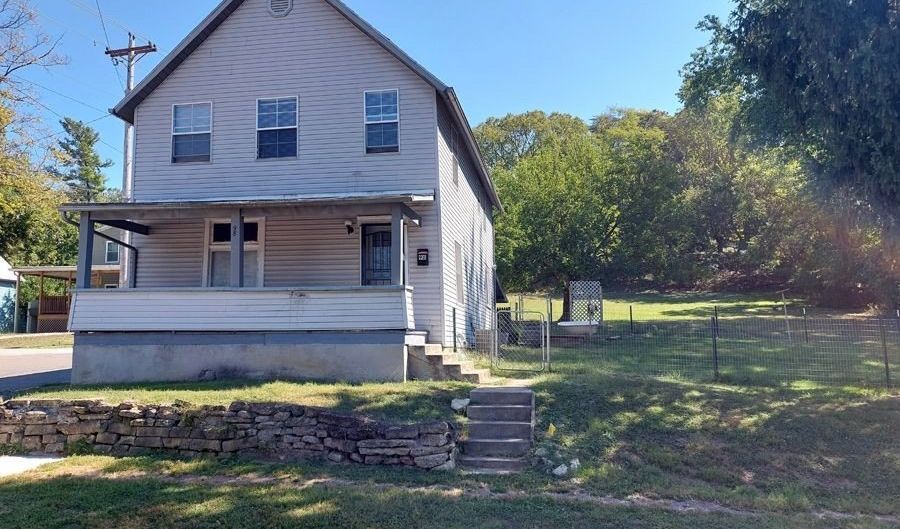 98 Central Ave, Athens, OH 45701 - 3 Beds, 2 Bath
