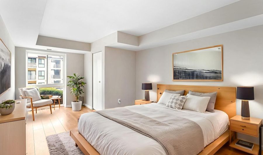 6155 EDSALL Rd B, Alexandria, VA 22304 - 2 Beds, 1 Bath