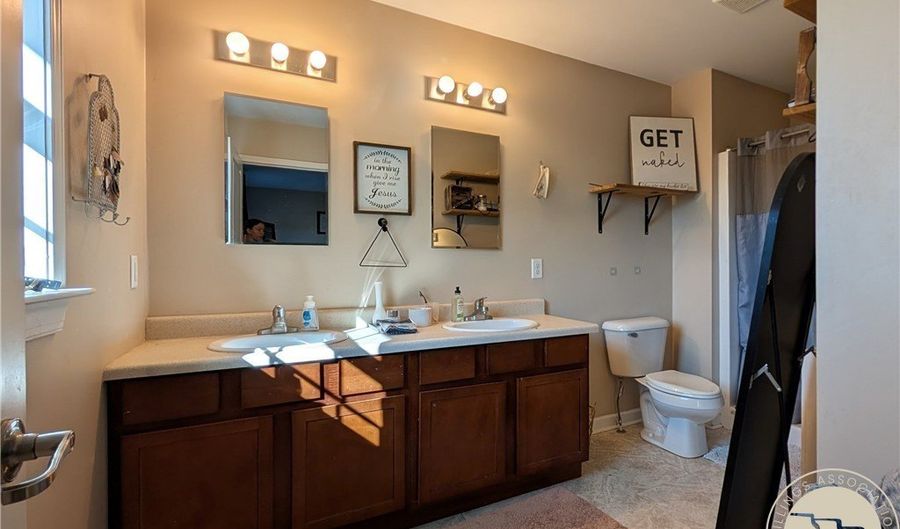 284 Knott Loop, Bainville, MT 59212 - 3 Beds, 3 Bath