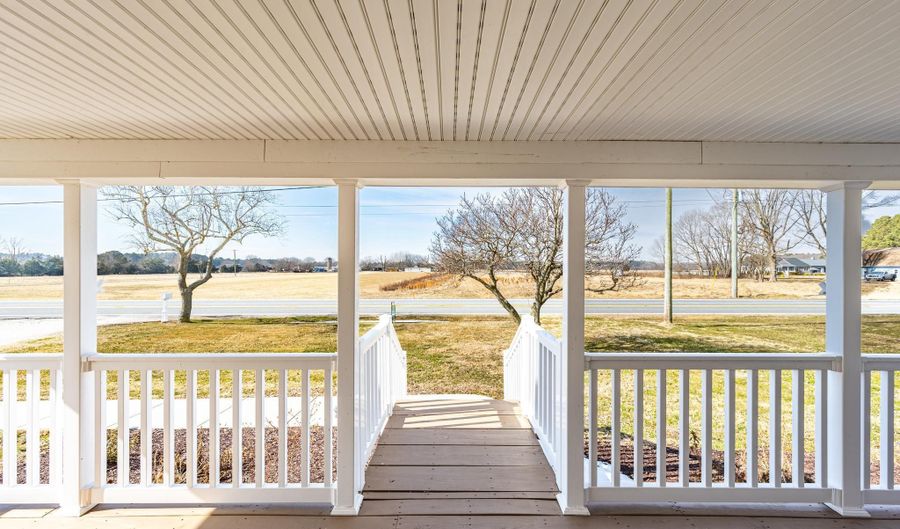 9167 OLD OCEAN CITY Rd, Berlin, MD 21811 - 4 Beds, 2 Bath