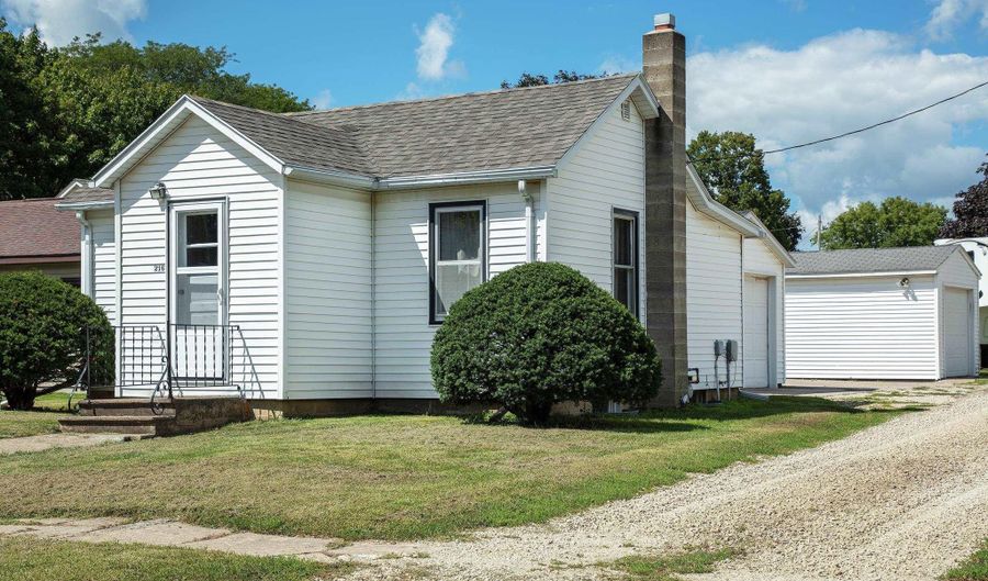 216 5th St, Allison, IA 50602 - 1 Beds, 1 Bath