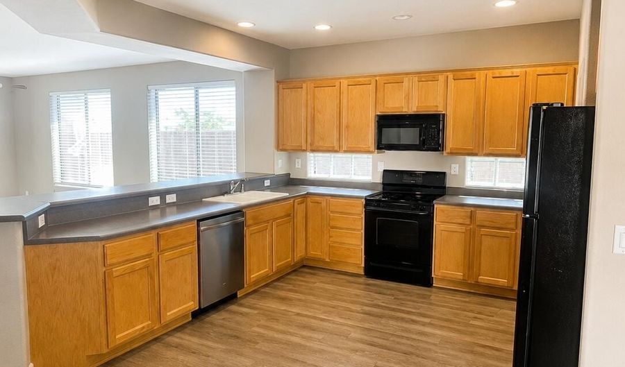 41831 N MILL CREEK Way, Anthem, AZ 85086 - 3 Beds, 2 Bath