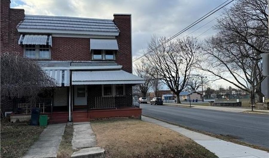 664 N Jerome St, Allentown, PA 18109 - 3 Beds, 2 Bath