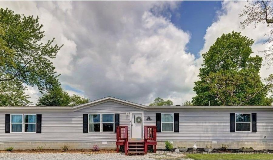 2106 E 24th St, Bedford, IN 47421 - 4 Beds, 2 Bath