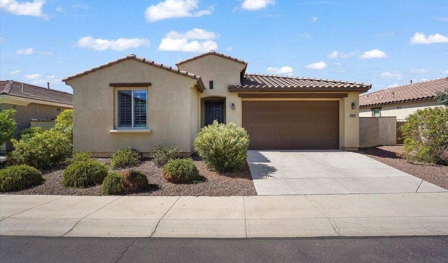 21038 W ALMERIA Rd, Buckeye, AZ 85396 - 3 Beds, 2 Bath