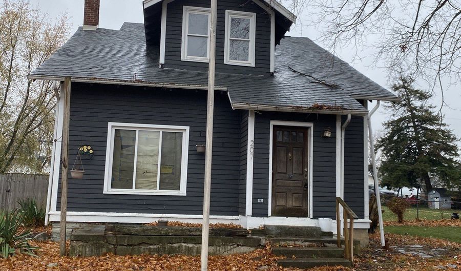 207 E Broadway St, Alexandria, IN 46001 - 4 Beds, 2 Bath