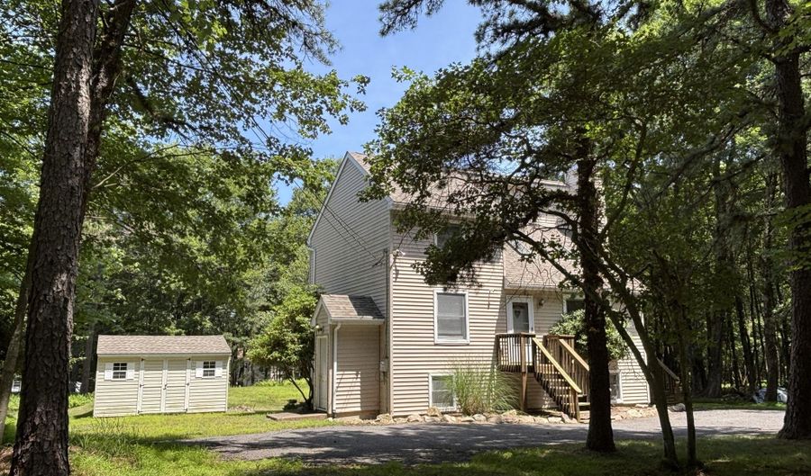 44 Jeffers Way, Albrightsville, PA 18210 - 3 Beds, 3 Bath