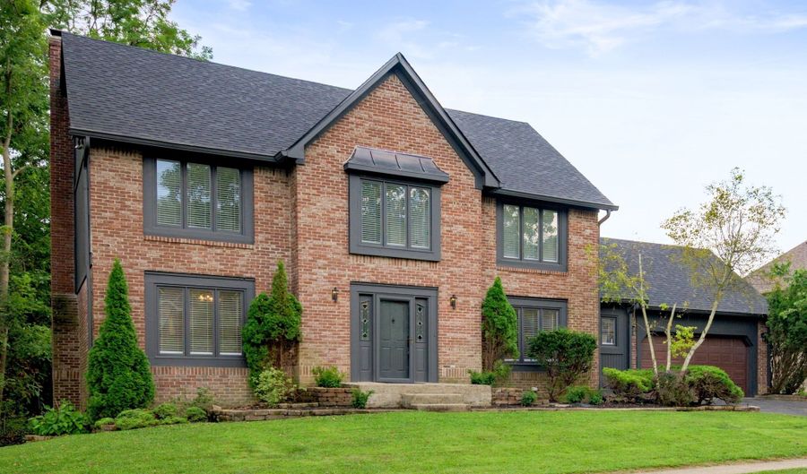 7474 Oakland Hills Dr, Indianapolis, IN 46236 - 4 Beds, 4 Bath