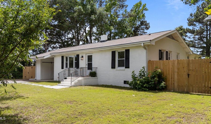 314 Wrenn St, Apex, NC 27502 - 3 Beds, 2 Bath