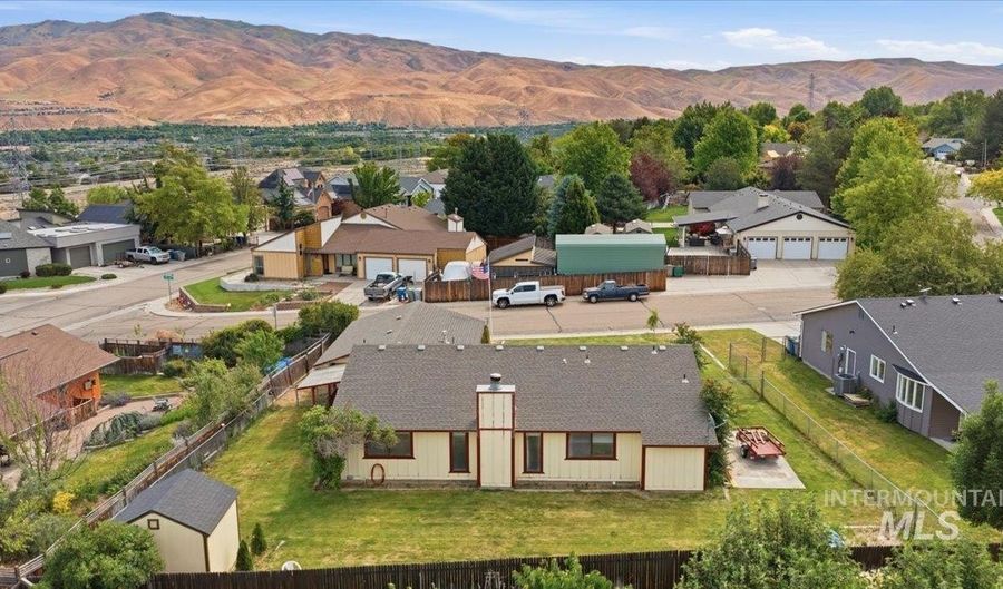 5085 S Council Bluff Way, Boise, ID 83716 - 3 Beds, 2 Bath