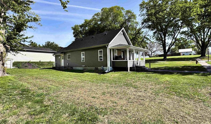 501 5Th St, Anita, IA 50020 - 2 Beds, 1 Bath