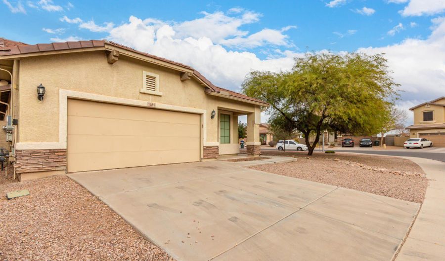 1684 E SILVER REEF Dr, Casa Grande, AZ 85122 - 4 Beds, 2 Bath