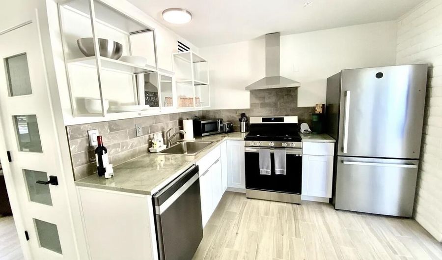 5811 E Surrey Drive 4, Cave Creek, AZ 85331 - 1 Beds, 1 Bath
