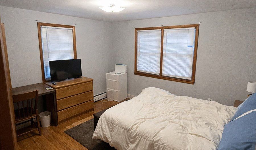 46 Myron Ave, Bridgeport, CT 06606 - 4 Beds, 1 Bath