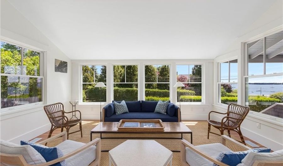47 Longfellow Rd, Jamestown, RI 02835 - 5 Beds, 4 Bath
