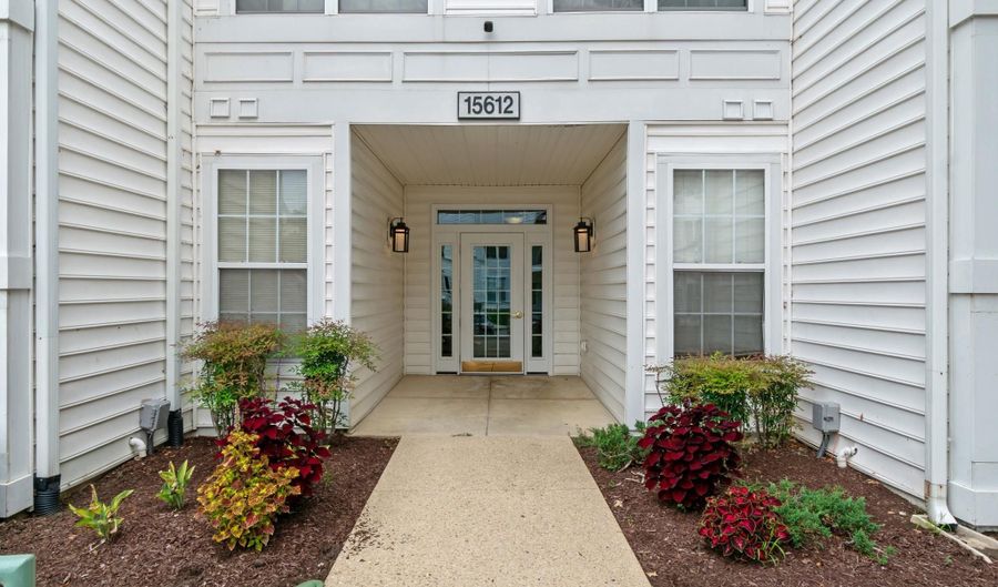 15612 EVERGLADE Ln 401, Bowie, MD 20716 - 2 Beds, 2 Bath