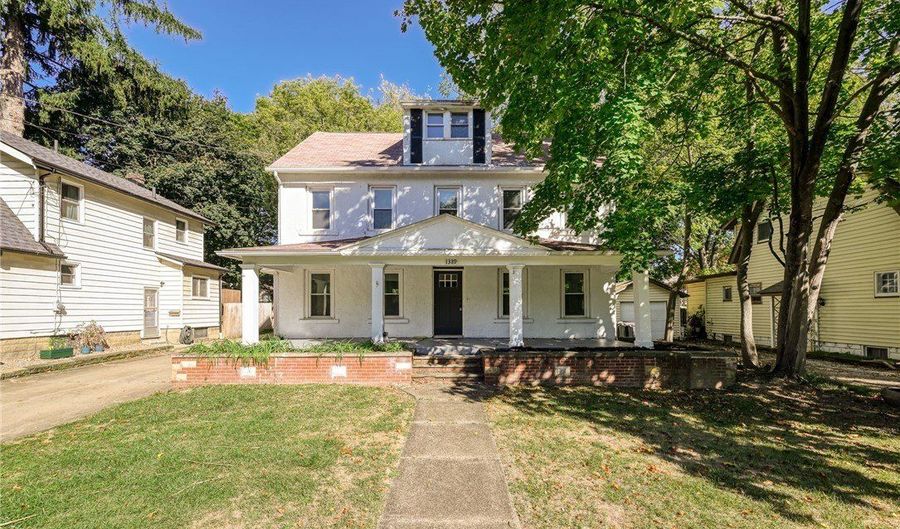 1389 Bryden Dr, Akron, OH 44313 - 3 Beds, 2 Bath