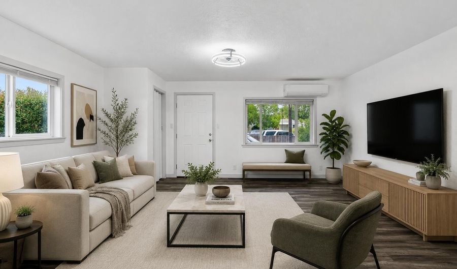 2896 East St, Anderson, CA 96007 - 2 Beds, 1 Bath