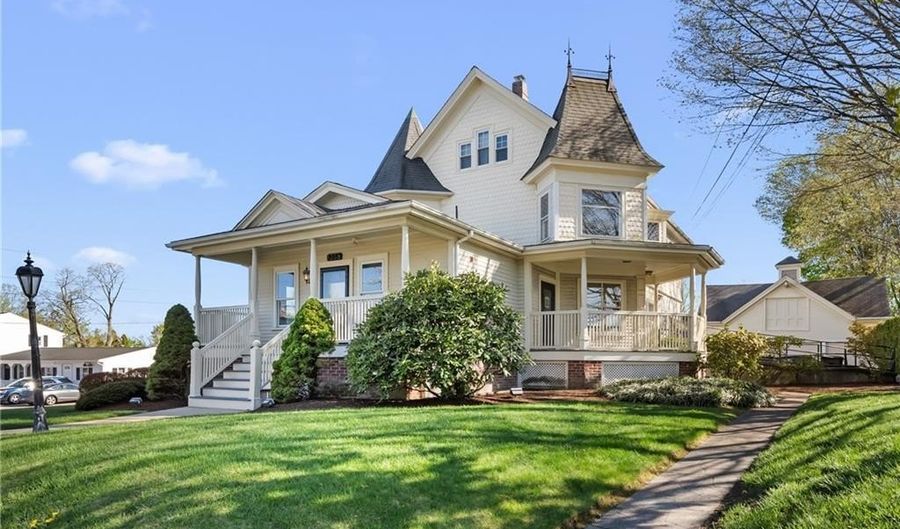 1358 Smith St, North Providence, RI 02911 - 3 Beds, 3 Bath