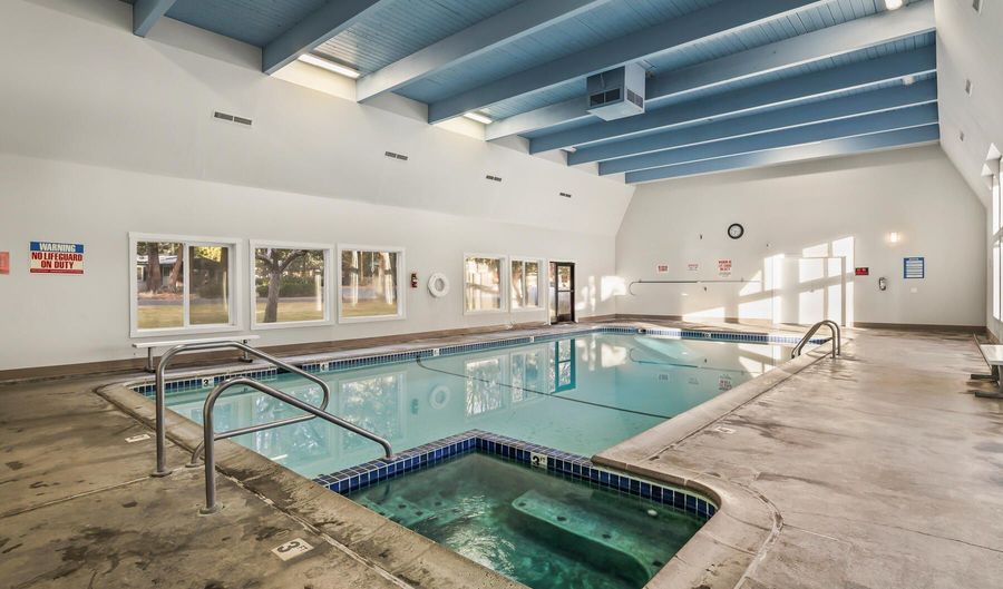 19930 Limelight Dr 421, Bend, OR 97702 - 2 Beds, 2 Bath