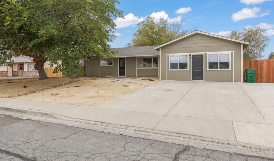 859 B St, Fernley, NV 89408 - 3 Beds, 2 Bath