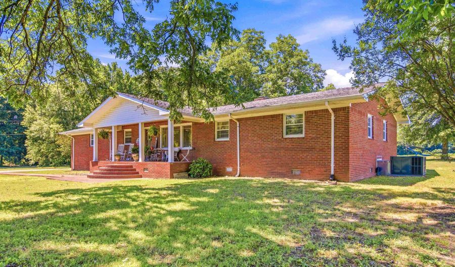 17837 Huntsville Brownsferry Rd, Athens, AL 35611 - 3 Beds, 2 Bath