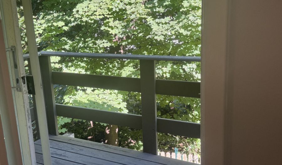 96 East Ave 23, Atlantic Highlands, NJ 07716 - 2 Beds, 1 Bath