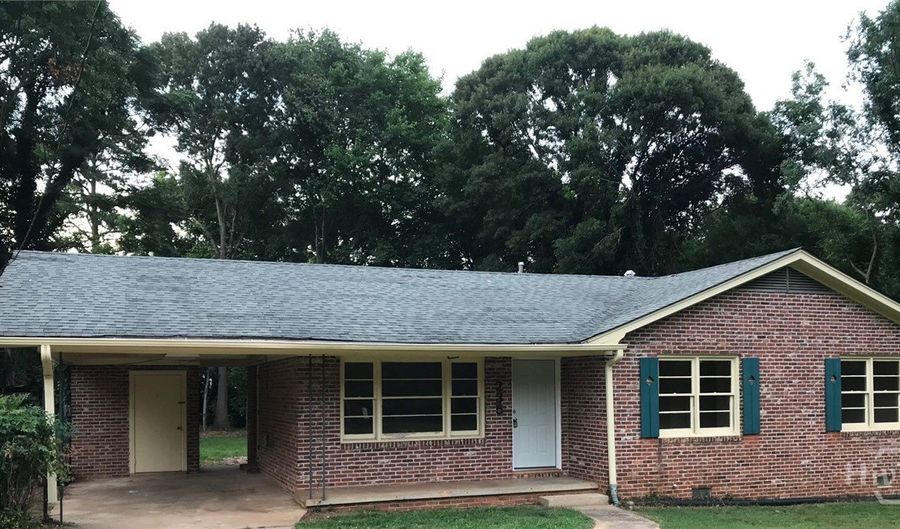 235 Clarke Dr, Athens, GA 30605 - 3 Beds, 2 Bath