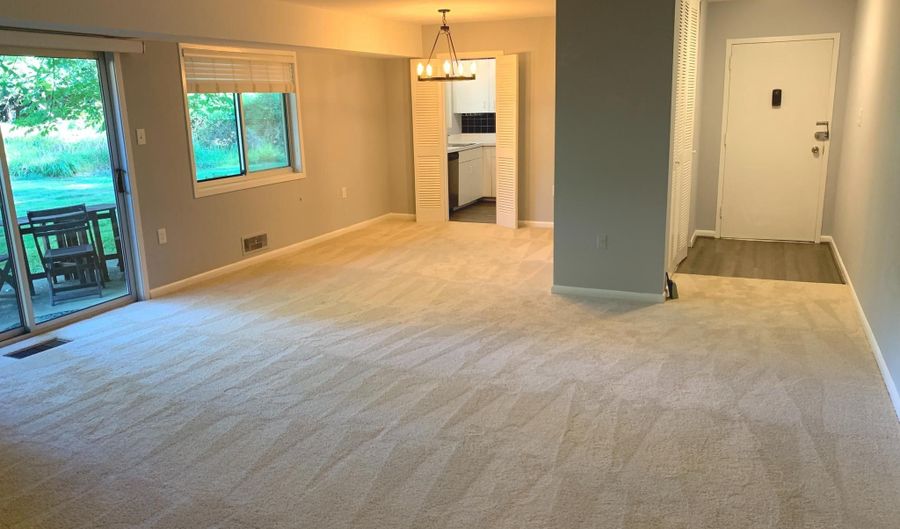 10620 WEYMOUTH St 102, Bethesda, MD 20814 - 2 Beds, 1 Bath