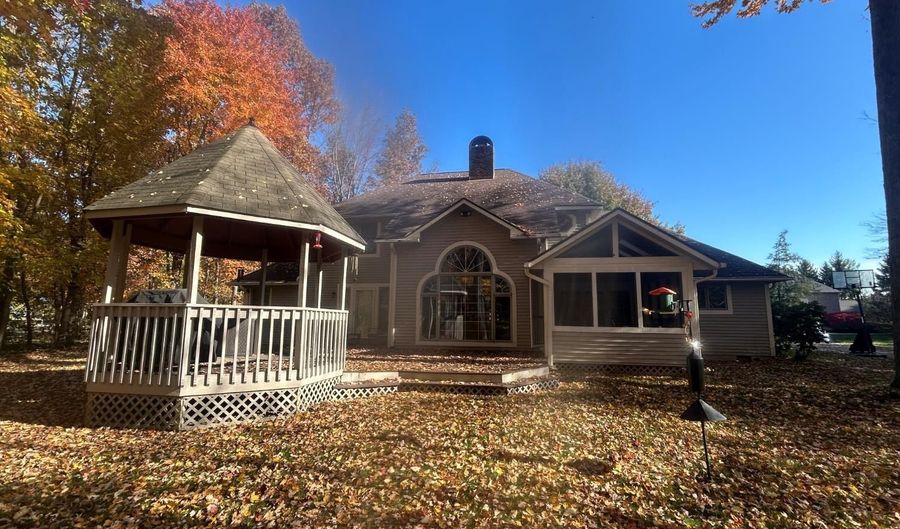 5 Red Oak Dr, Batesville, IN 47006 - 4 Beds, 3 Bath