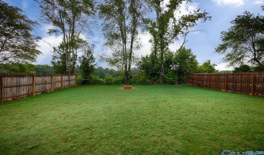 18776 Wicklow Cir, Athens, AL 35613 - 3 Beds, 2 Bath