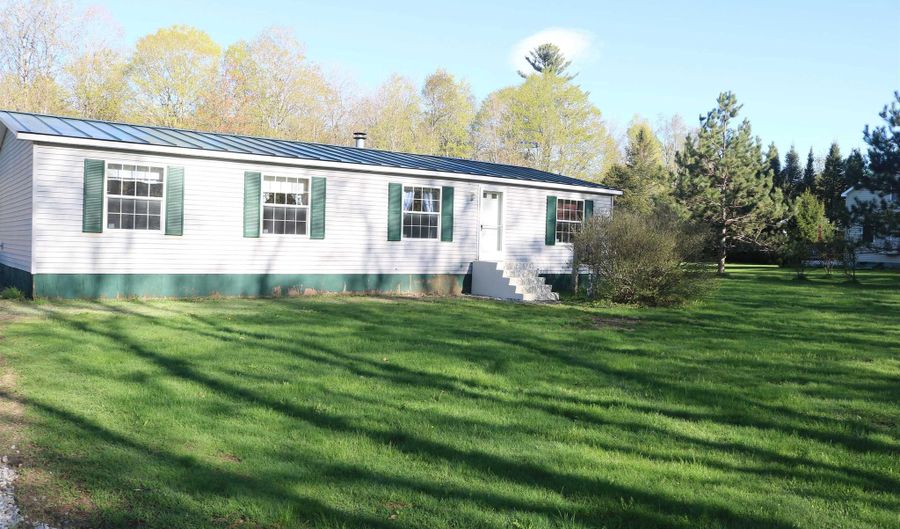 126 Smith St, Bakersfield, VT 05441 - 3 Beds, 2 Bath