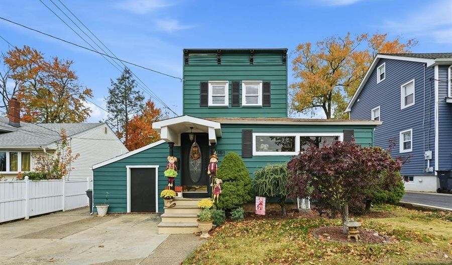 181 Phelps Ave, Bergenfield, NJ 07621 - 3 Beds, 2 Bath